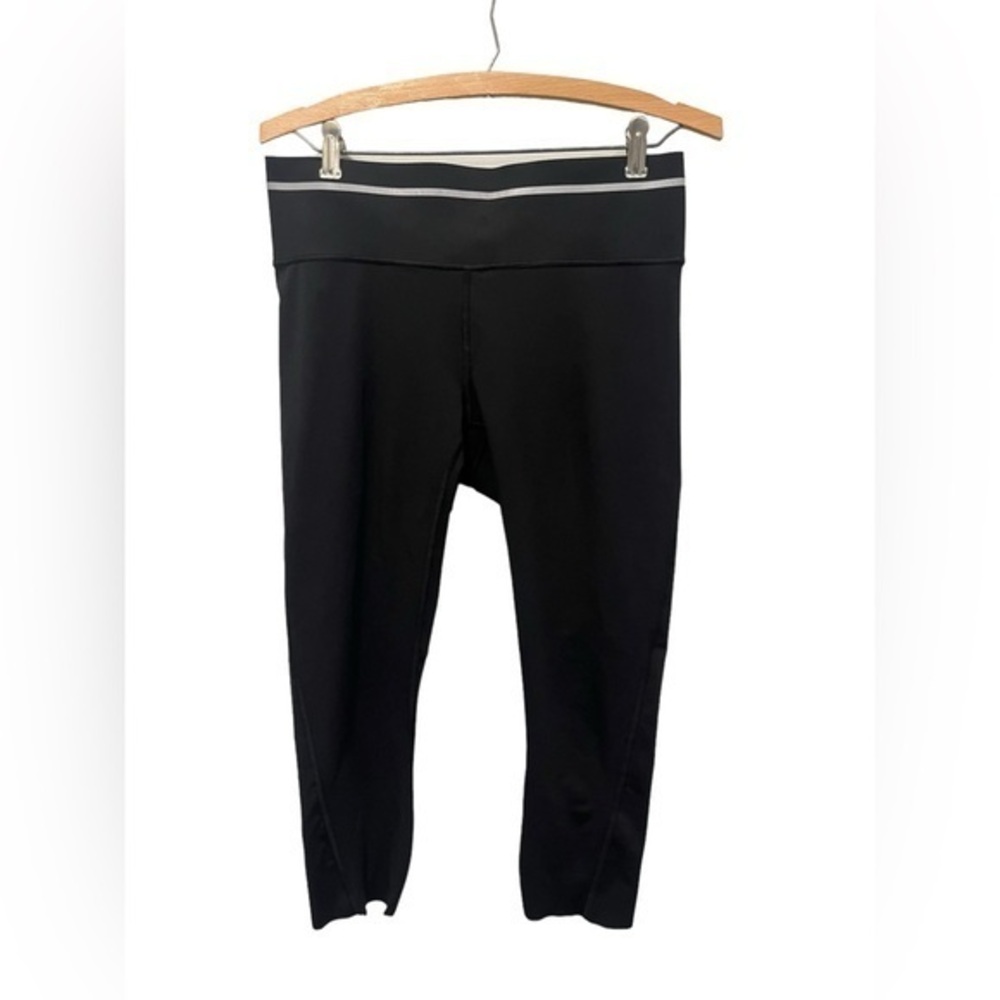 Athleta Sonic Reflective Pant cropped black stretch Swiftlite Womens Size Medium